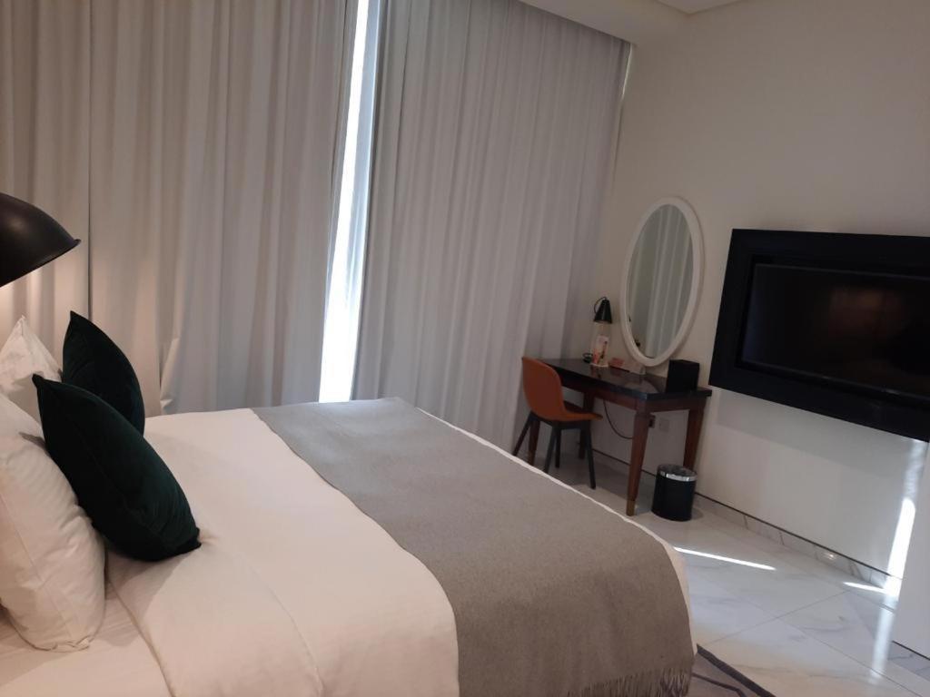 Apartment Two Bedroom In Millennium Atra Business Bay *