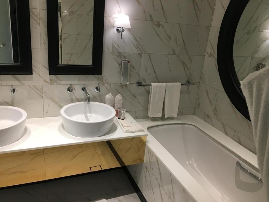 Apartment Two Bedroom In Millennium Atra Business Bay